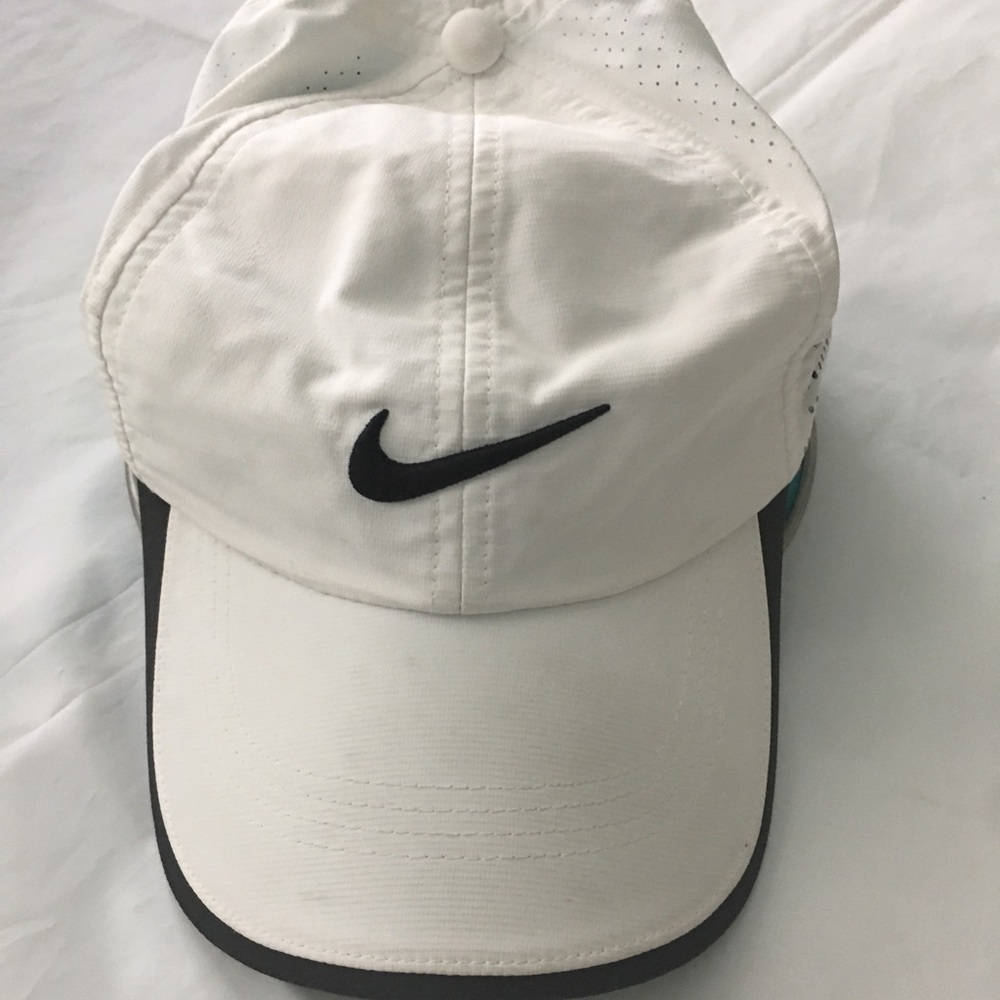 Nike golf hat